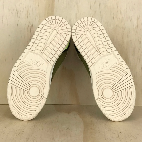 NEW Air Jordan 1 Retro High Zip Up - Picture 5 of 7